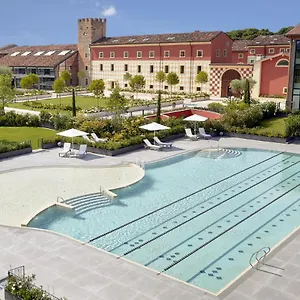 https://hotel-veronesi-la-torre.hotelinveneto.com