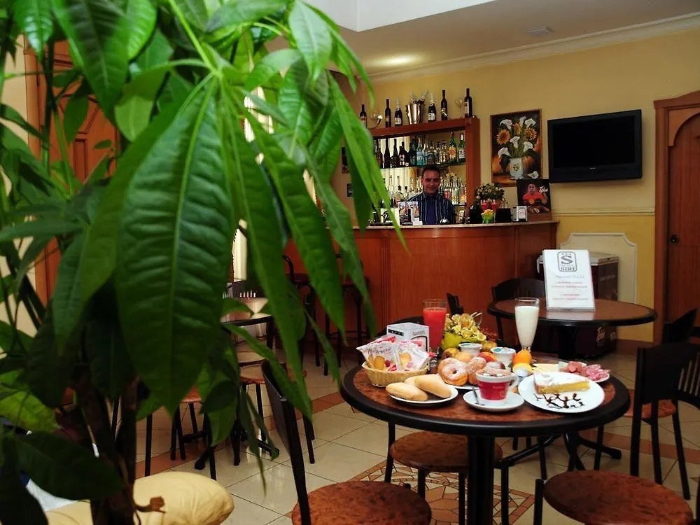 נאפולי Hotel Casablanca 3*,  איטליה